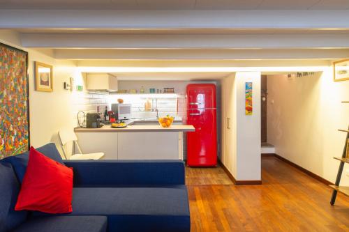 Saint Louis Penthouse, cozy little apartment next to Pantheon, Rome (photo 6)