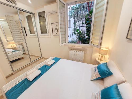 Apartment with Terrace image 10