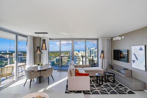 2 bedroom apartment on 29th floor Hyde Beach House in Hollywood, USA