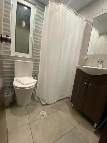 Glaros Hotel - image 4
