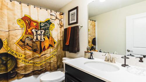 Beautiful Villa Close to Disney & Top Shopping - main image