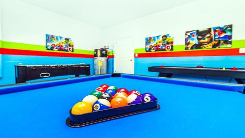 Beautiful Villa Close to Disney & Top Shopping - image 13