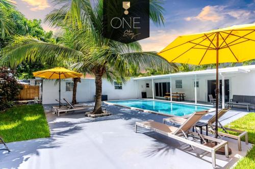 6 Bedroom Hollywood Pool Home Oasis in Hollywood, Vereinigte Staaten von Amerika