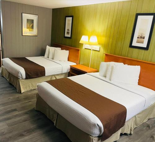 Sparta inn - main image