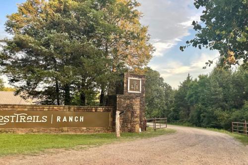 Fireside Lodge at Lost Trails in Mulberry, USA