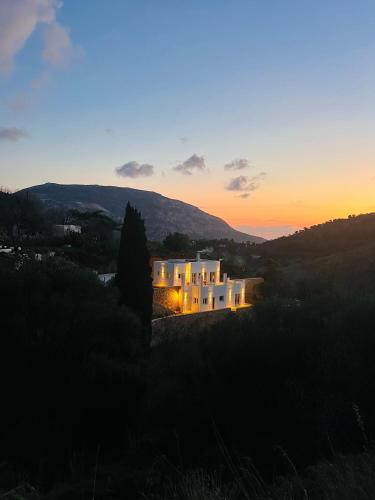 Haroupia Hillside Villa - Accommodation - Kalymnos