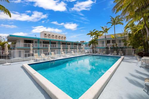 New Yorker Hotel - image 11