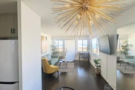 Ocean View 1 Bedroom Manhattan Beach in Manhattan Beach, USA