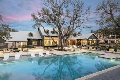 Elegant 1BR with resort style pool near The Domain in 帕克