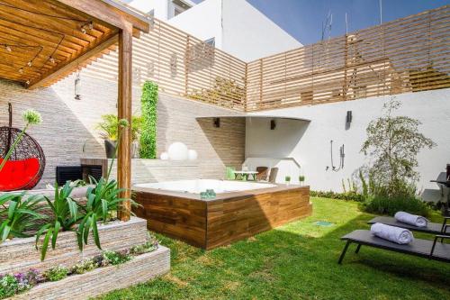 Master Suite. Privacidad, Confort y Lujo. Jacuzzi in Guadalajara, Mexico