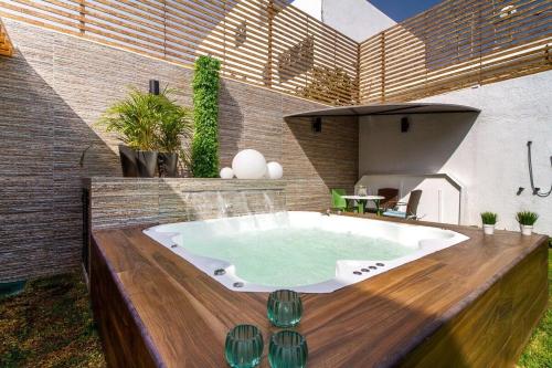 Master Suite. Privacidad, Confort y Lujo. Jacuzzi in Guadalajara, Mexico