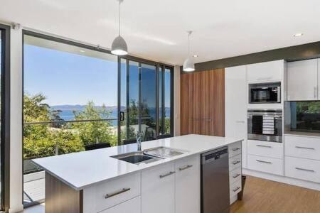 New Architect designed Coastal retreat-water views