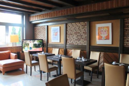 Hotel Lorien - image 5