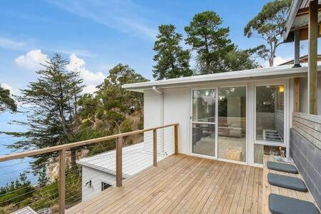 Hidden Bay Retreat-5 Bed- 15min to Hobart in Blackmans Öböl