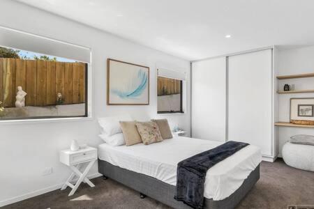 Mountain View Villa-close to shops-10min to CBD