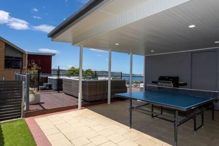 River View Holiday House Sleeps 8 10min to CBD