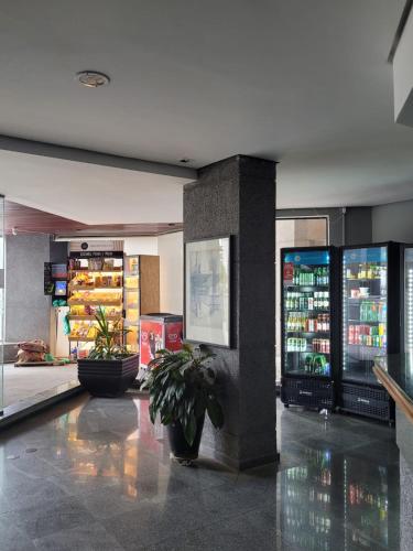 ショップ, Morumbi, Apartamento Pub, SPA com hidromassagem, PISCINA Aquecida PRIVATIVA, LAREIRA, tudo que voce  in ヴィーラ アンドラデ