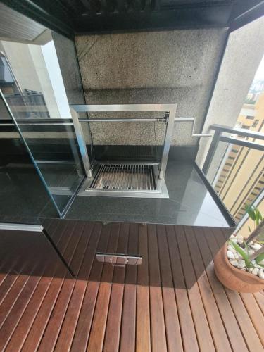 Apartamento no Morumbi com Piscina PRIVATIVA Aquecida e com cromoterapia, BANHEIRA DE hidromassagem, 2 vagas de GARAGEM! Alto Padrão no Morumbi ideal para quem gosta de CONFORTO E PRIVACIDADE! aptpubmorumbiinstagran