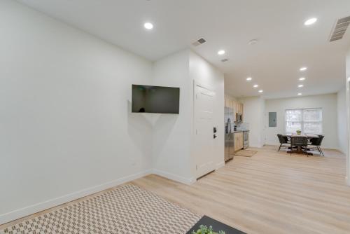 St Clair Apartment - Walk to River and Boardwalk! in Marysville, USA