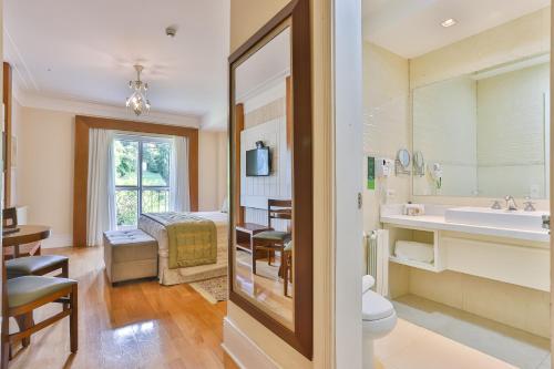 Superior Double Room image 3