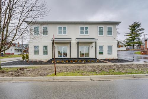 Sleek Apartment Near St Clair City Boat Harbor! in Marysville, USA