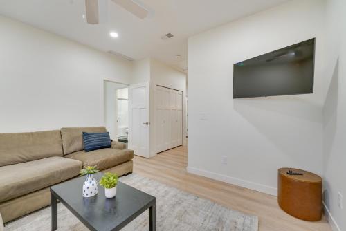 Sleek Apartment Near St Clair City Boat Harbor! in Marysville, USA