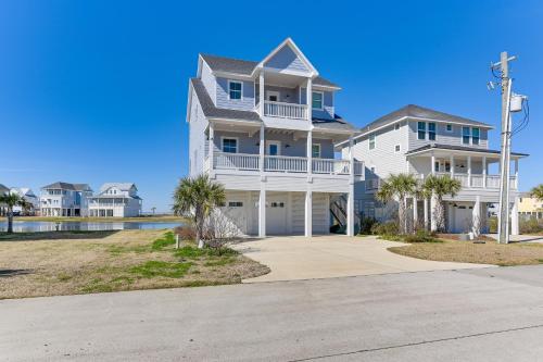 Galveston Home with Decks and Views, Walk to Beaches!