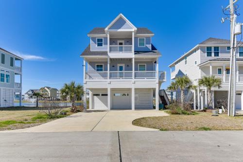 Galveston Home with Decks and Views, Walk to Beaches!