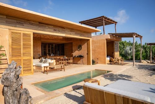 2 bedrooms, 3 beds
