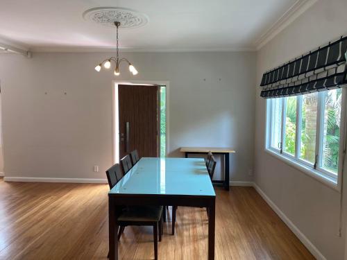 J&L Boarding Holiday House in Hamilton