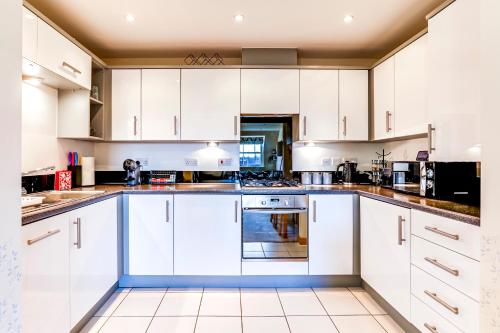 المرافق, Entire 2 Bed Flat Contractors Families and Relocators in Ware