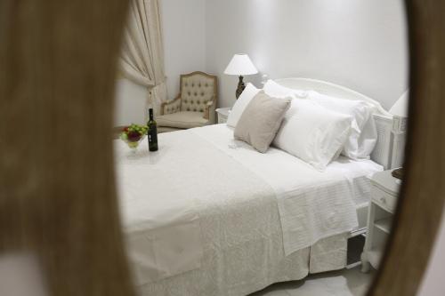 The White Suites