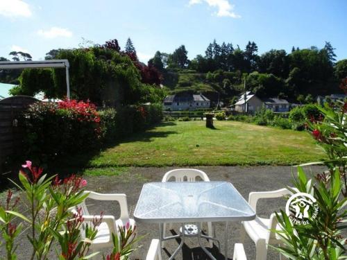 Gîte La Roche-Neuville, 3 pièces, 4 personnes - FR-1-600-95