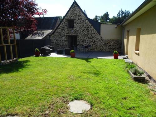 Gîte La Roche-Neuville, 3 pièces, 4 personnes - FR-1-600-95