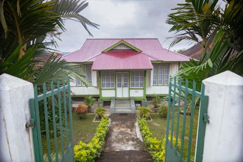 Rumah Nizar (next to Ngarai Sianok)