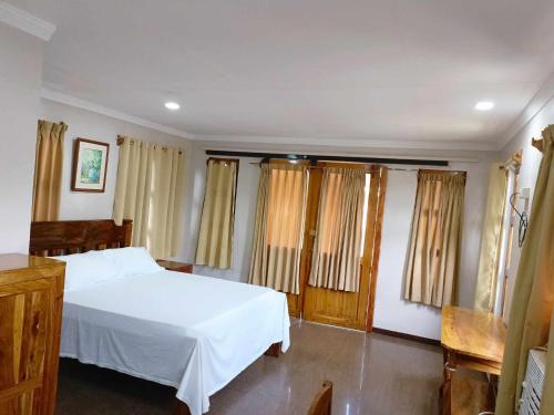 Baywalk Garden Pension House in Masbate