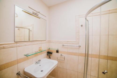 Hotel Astoria - image 12