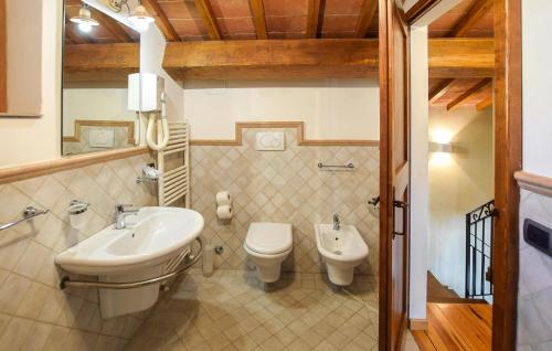 Awesome Home In Montebuono With Wifi