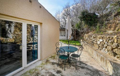 Cozy Apartment In Vallon Pont Darc With Wi-fi