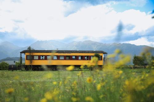 Fiorland Train Carriage with Garden View 