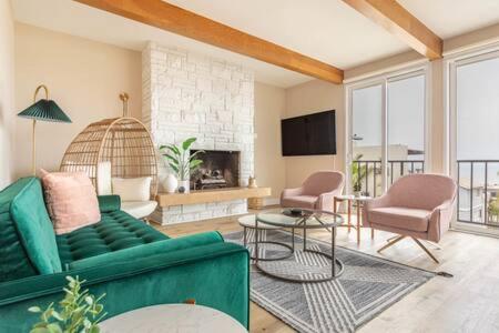 Ocean View 3 bedroom Manhattan Beach Parking in Manhattan Beach, USA