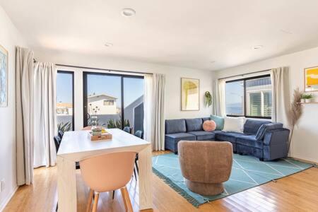 Ocean View 1 BR Dream Escape in Manhattan Beach