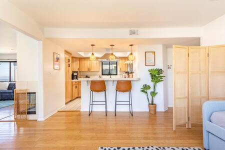 Ocean View 1 BR Dream Escape in Manhattan Beach