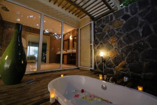 สปา, โอเชียน วิลลา (Ocean Villas) in กรองด์ แบ