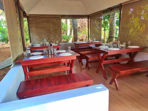 ห้องอาหาร, The Lake by Maat Hotels in กุตตานาถ ตาลุก