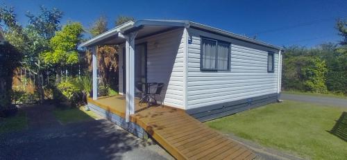One-Bedroom Cottage image 5