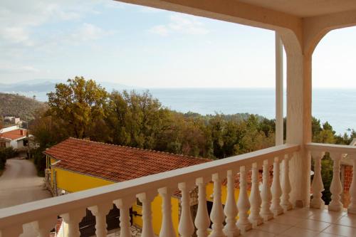 Snezna Kraljica in Sutomore