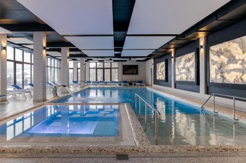 Peldbaseins, Hotel Ozero Vita in Nelipyno