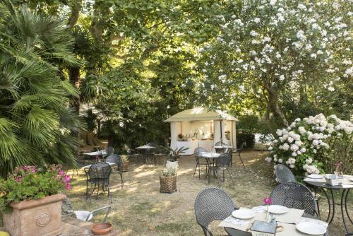 Сад, Villa di Corliano Relais all'Ussero in Сан - Джуліано Терме