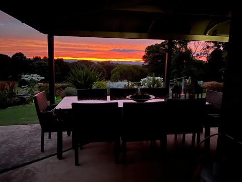 Skats, Chesterfield Farm Stay - Private Room in Murgon